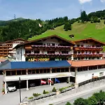 Alpenhof فندق