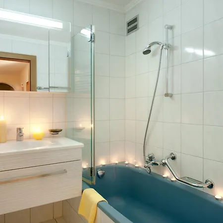 Hotel Alpenhof 4*