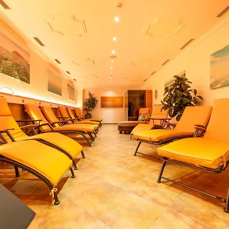 Hotell Alpenhof 4*