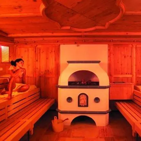 Alpenhof فندق جيرلوس
