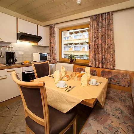Hotel Alpenhof 4*
