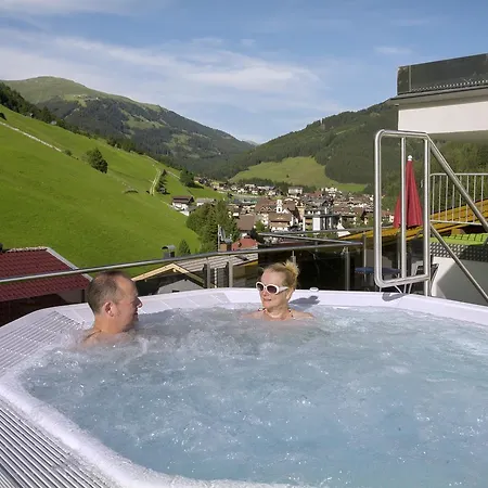 Hotel Alpenhof 4*
